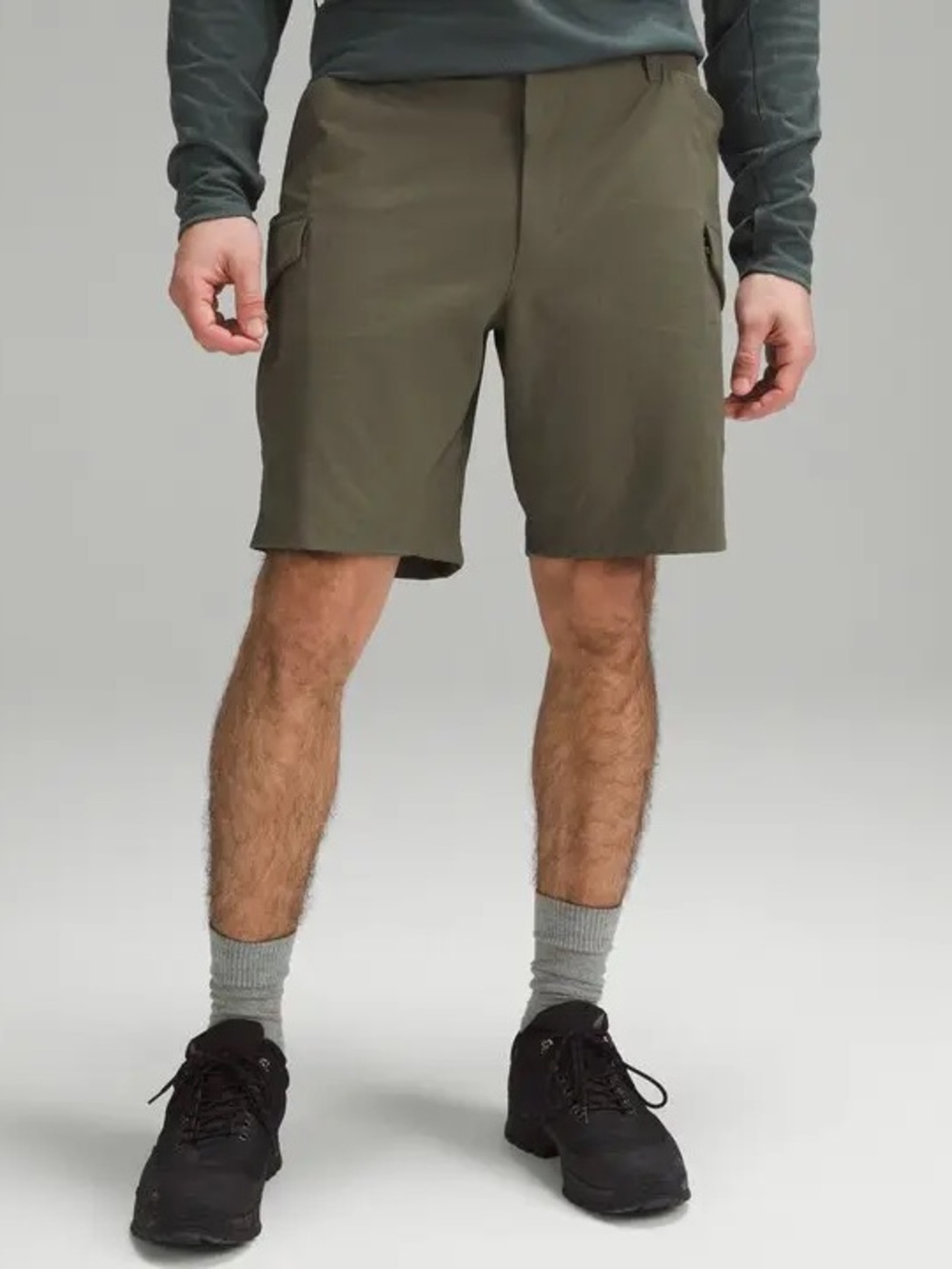 Lululemon Classic-Fit 9" Hiking Breathable Utility Shorts Mens size 33 in Green